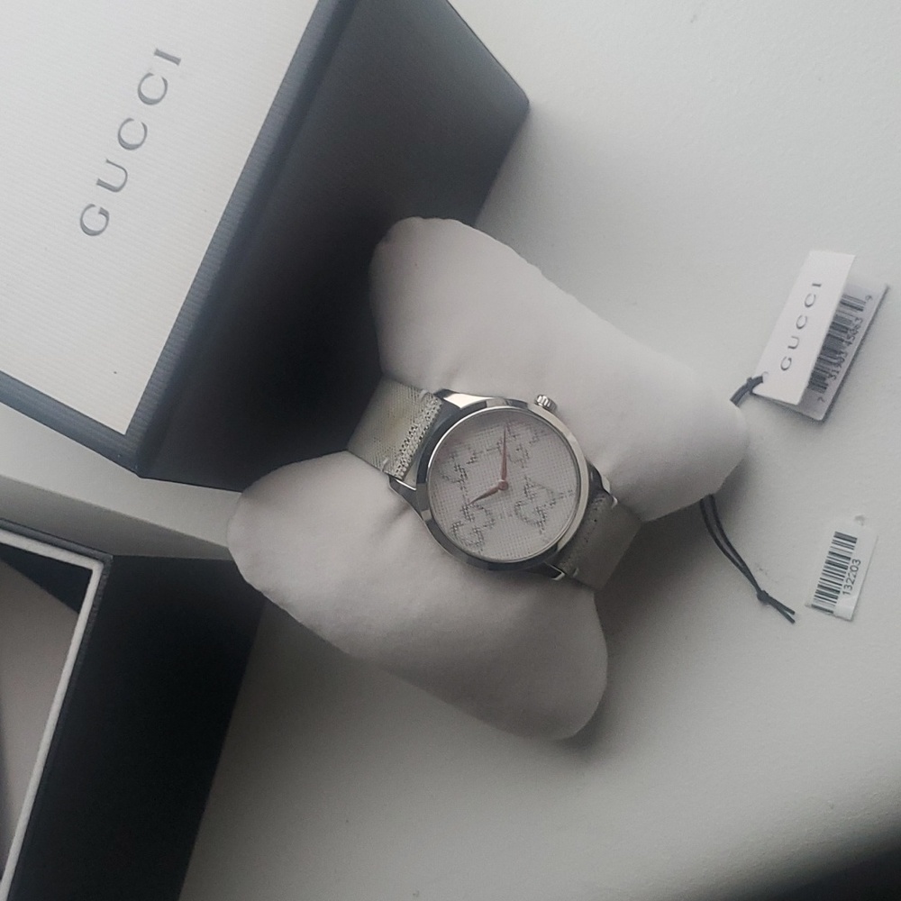 Unisex Gucci watch Good condition - Picture 6 of 17